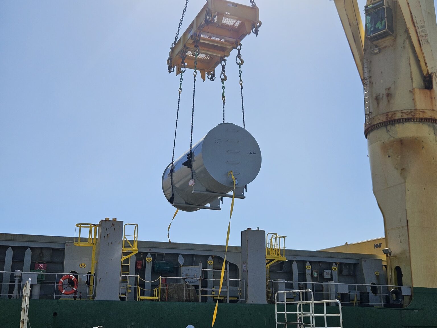 Specialized logistics: Brisbane to Bundaberg oversized cargo